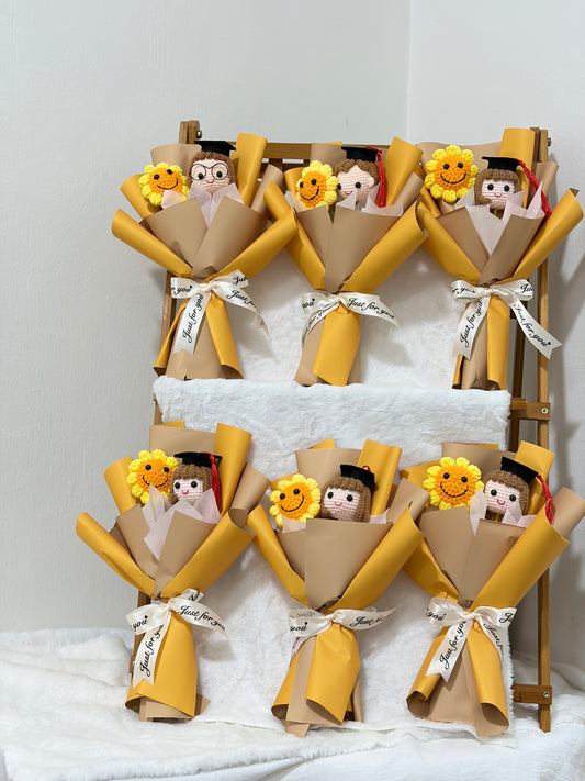 Stand Alone Graduation Bouquet 🎓 | Smiling Sunflower
