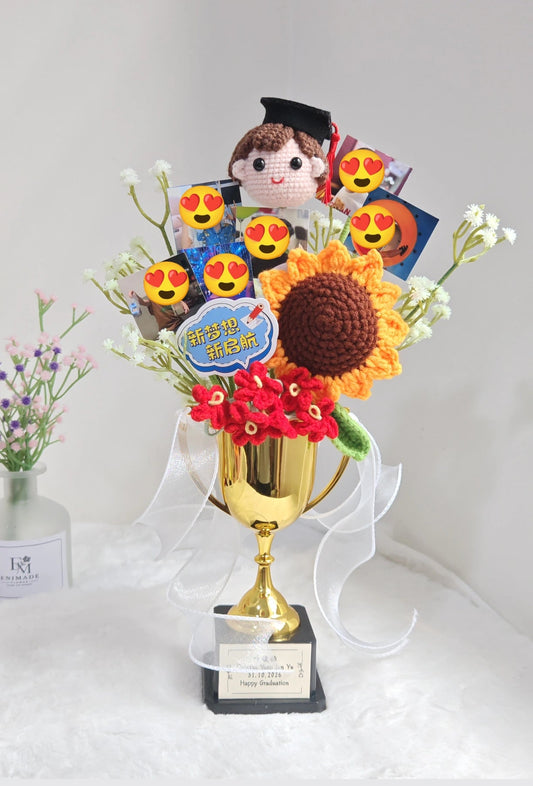 Graduation Trophy Bouquet + Photo | Sunflower Pop 🌻🎓🏆