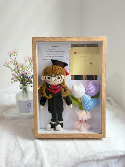 Tulip Heart Graduation Photo Frame | Mini Bouquet 🎓 (20cm Doll) (A4 size)