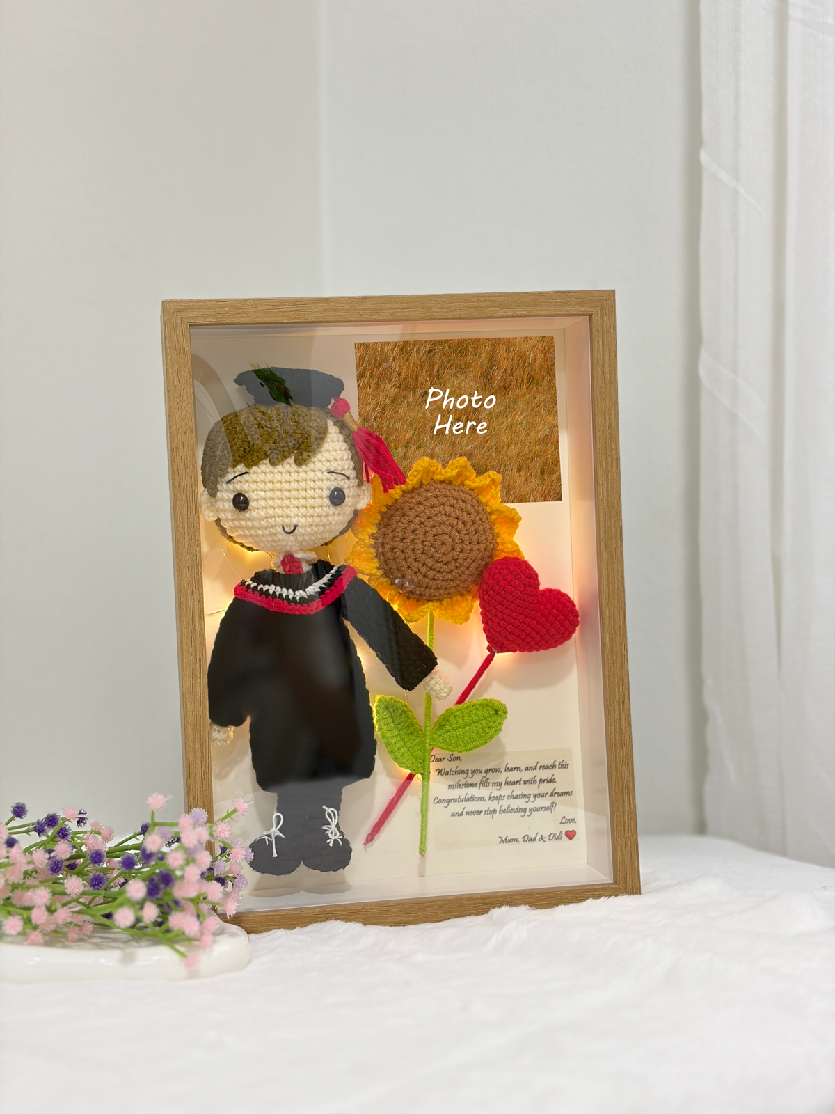(Boy) Sunflower Heart Graduation Photo Frame - 3rd Edition 🎓 (Big Doll) (A4 size)