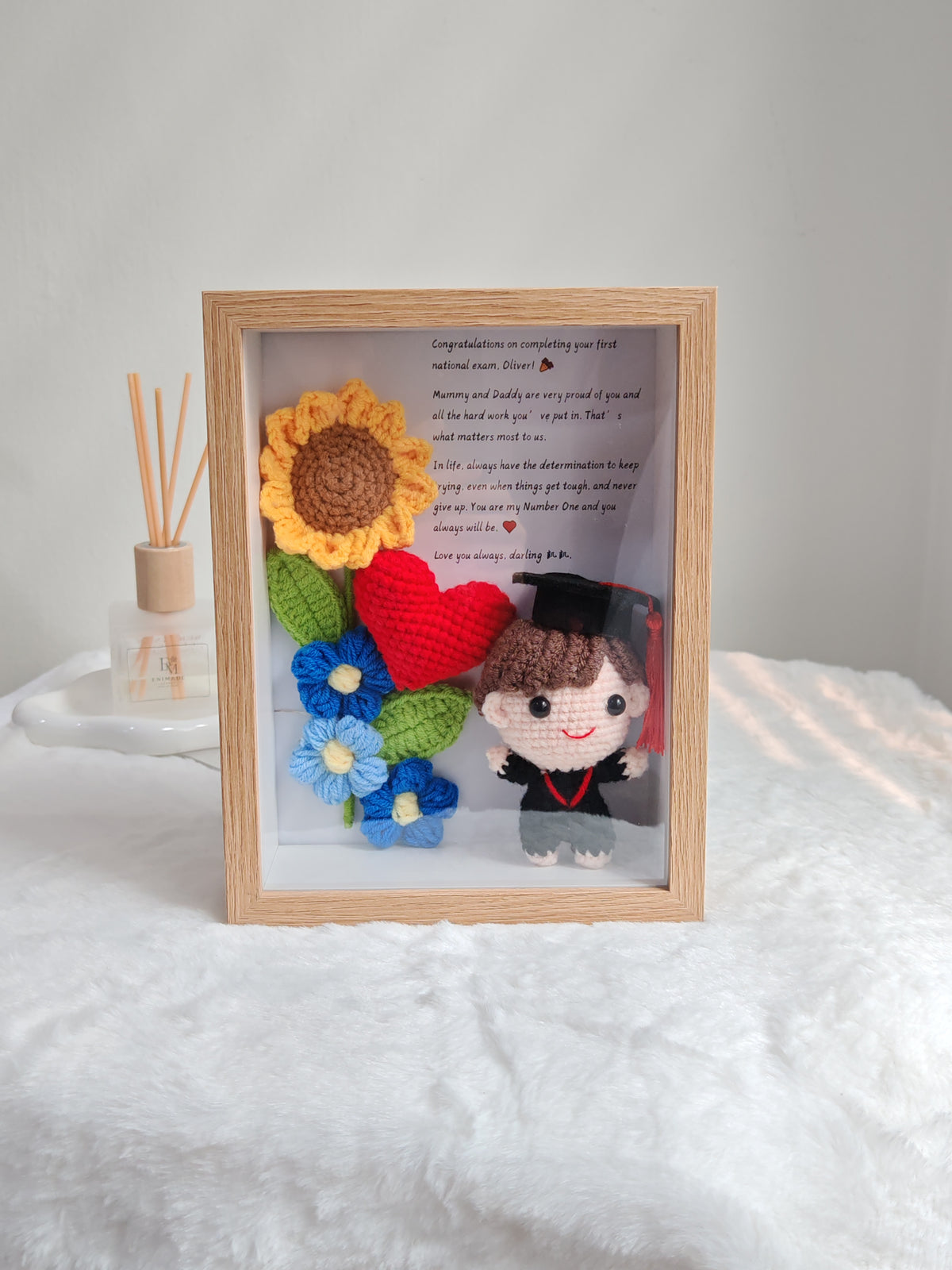 (Boy) Sunny Graduation Flower Frame 🎓 (8 Inches)