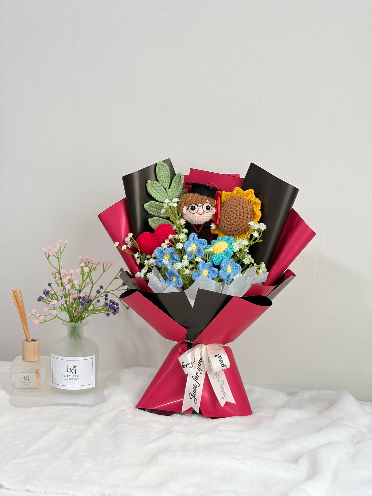 Sunflower Graduation Bouquet | Claret 🌻🎓 - 2nd Edition