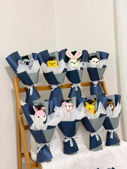 Stand Alone Animal Graduation Bouquet 🎓 | Wild Animals (Keychain Included)