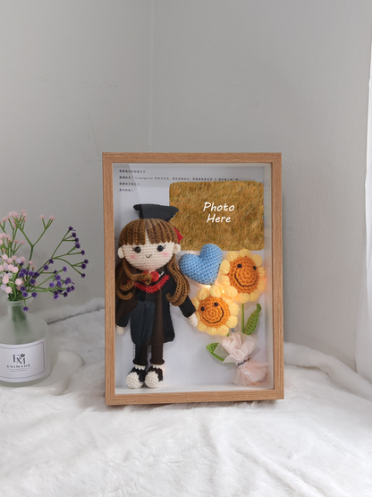 Smiling Sunflower Graduation Photo Frame | Mini Bouquet 🎓 (Big Doll) (A4 size)