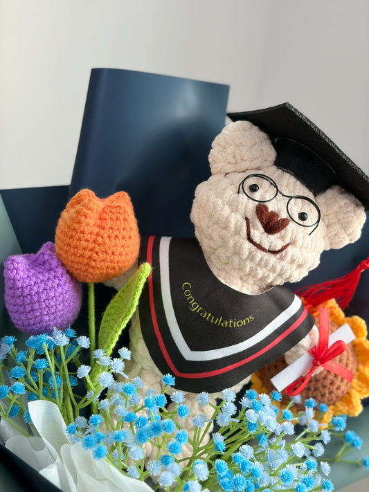 Graduation Smiling Bear Bouquet 🧸🎓
