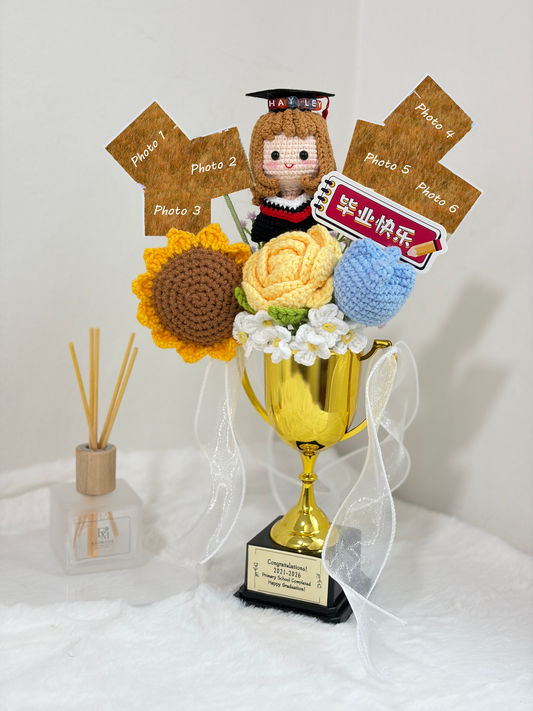 Graduation Trophy Bouquet + Photo | Flowers Bloom 🌻🎓🏆