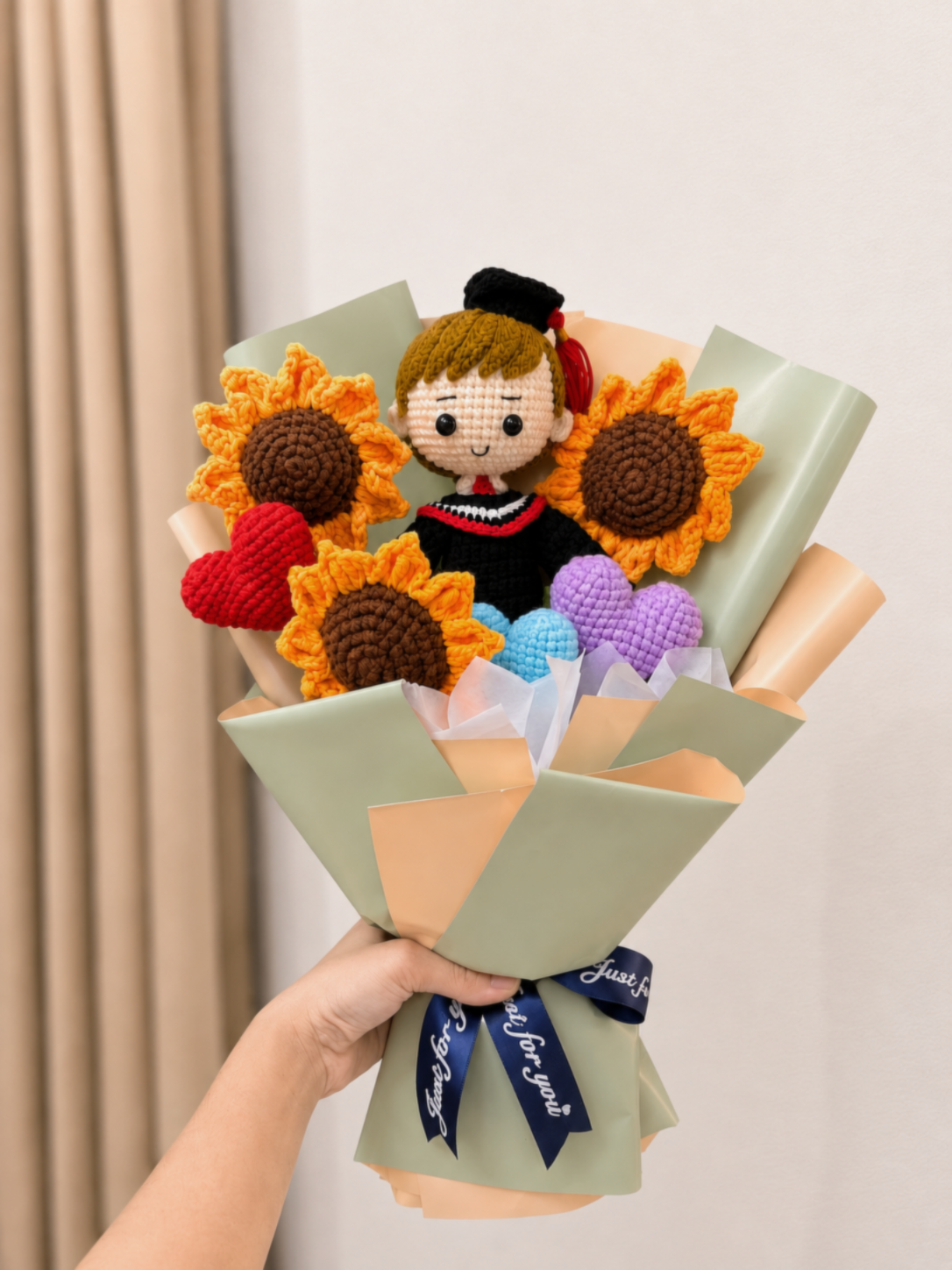 💚 Sage Green Graduation Bouquet 🎓 (Big Doll)