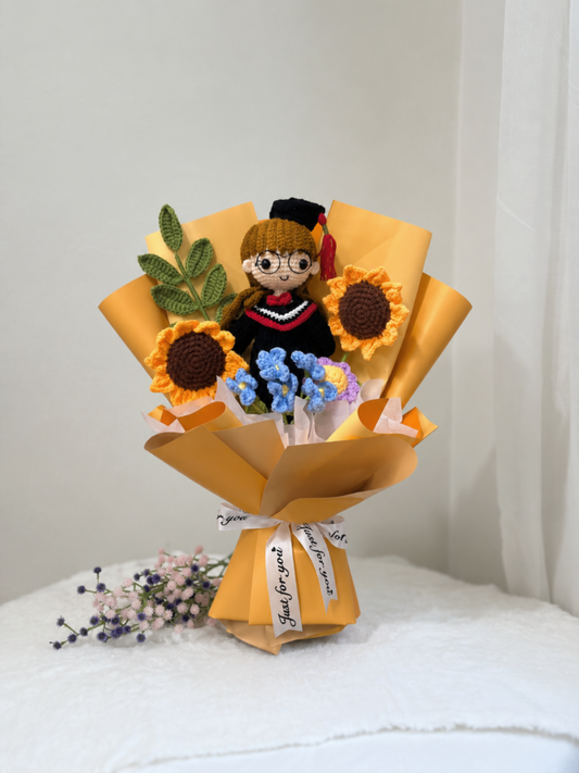 Sunflower Graduation Bouquet | Golden Wishes 🌻🎓 (Big Doll)