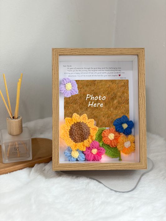 Classic Photo Frame | Sunflower & Puff (8 Inches)